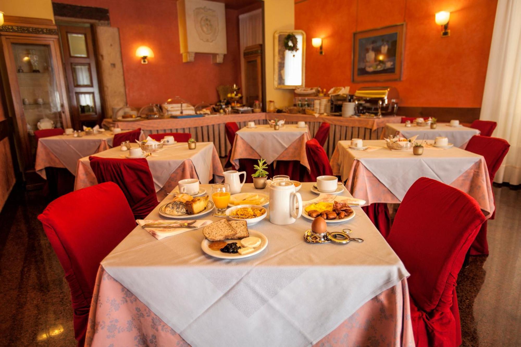 Hotel Colomba D'Oro Verona Exterior foto