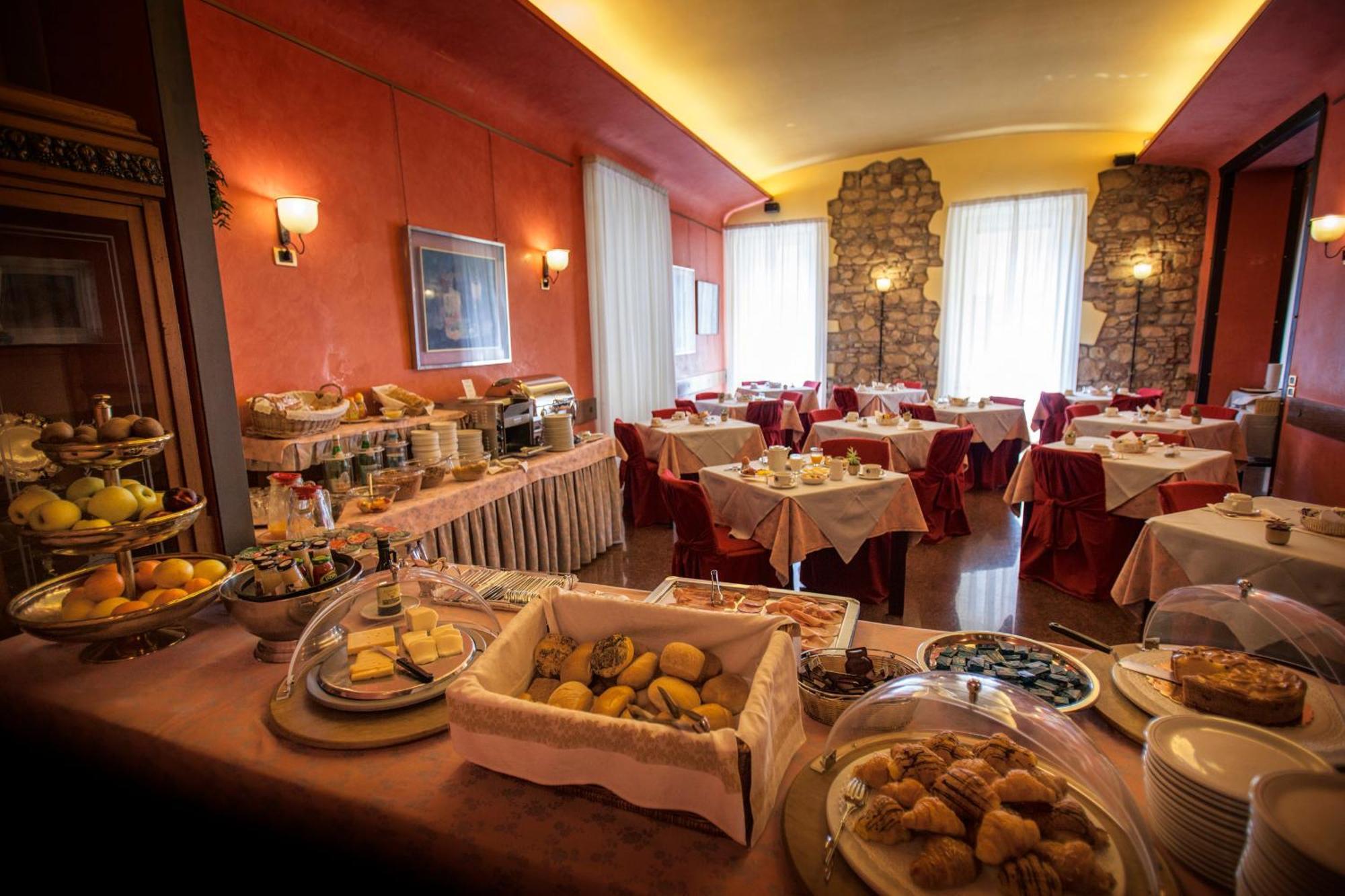 Hotel Colomba D'Oro Verona Exterior foto